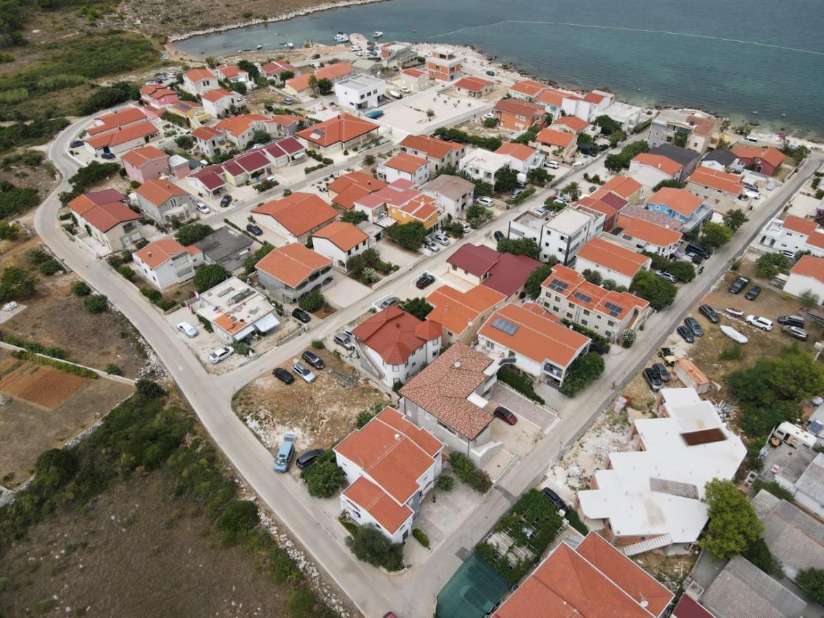 Zrinec Apartamento *